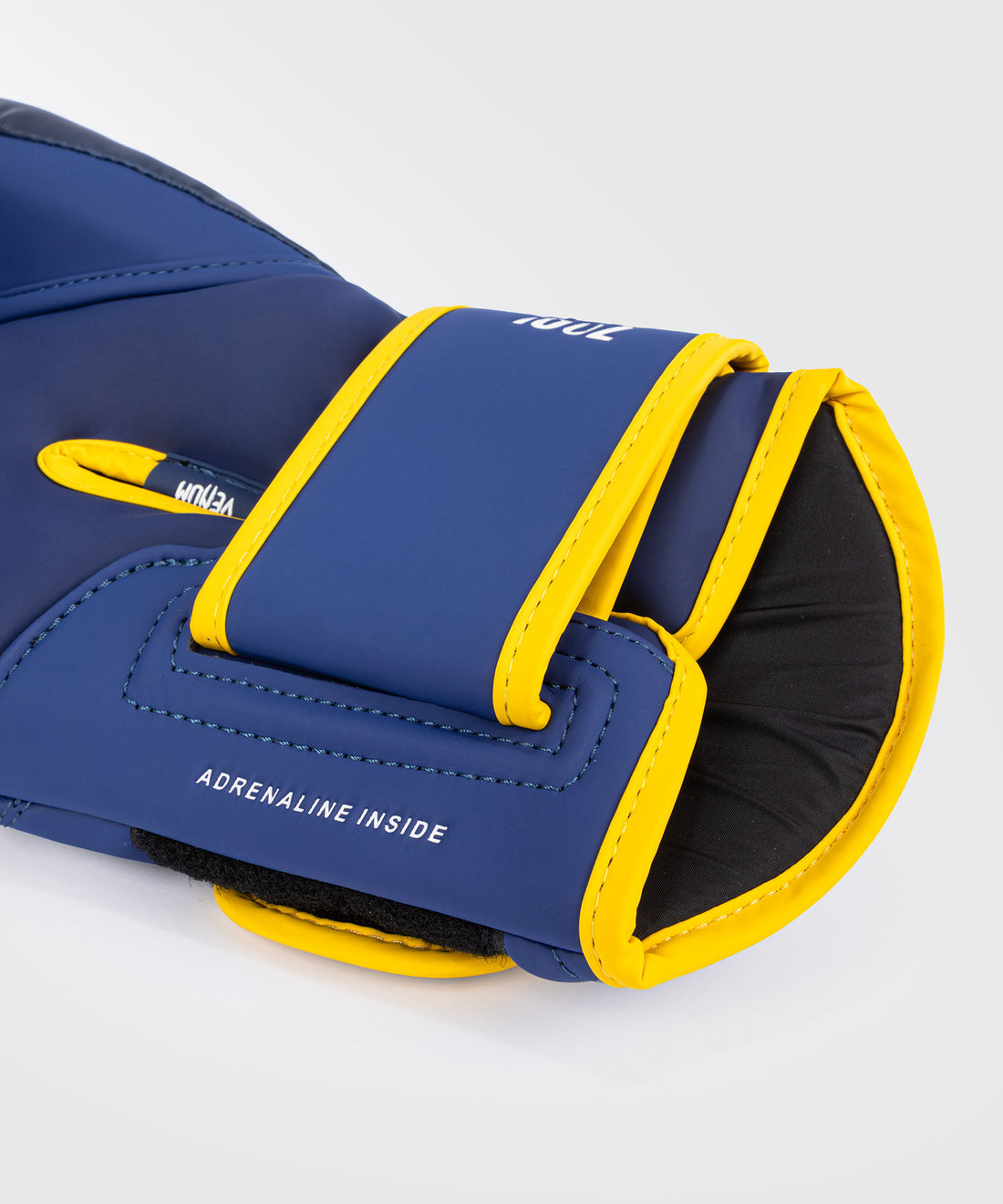 Venum Challenger 4.0 Boxing Gloves - Sport 05