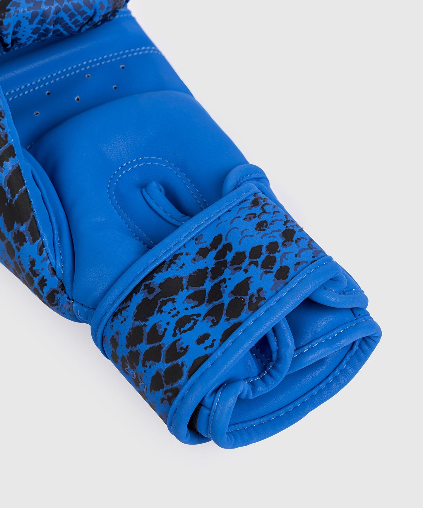 VENUM AMAZONIA BOXING GLOVES - ULTRAMARINE BLUE